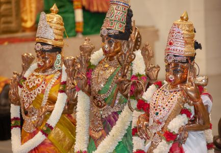 KAILASA-LOS-ANGELES--USA-2019-08-09-1zmR4c8OHs BFHWJB5 6tt-6nGAszkR9y.jpg