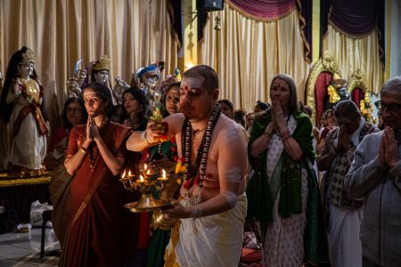 KAILASA-LOS-ANGELES--USA-2019-12-20-1S2XvG3xVPok0D6 BDjyTBJWb424e6 AY.jpg