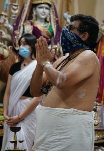 KAILASA-LOS-ANGELES--USA-2020-07-04-1n8E8FBcWK p04G T69dLvtV1sffunUPc.jpg