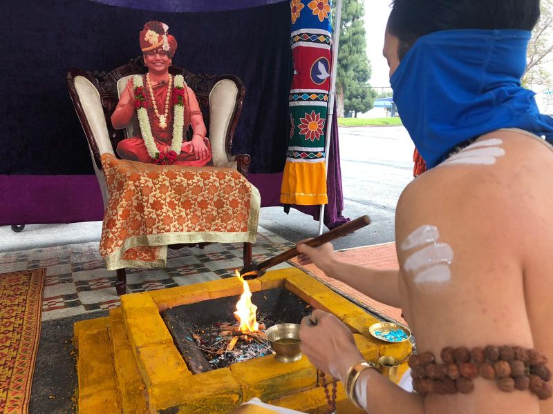 File:KAILASA-LOS-ANGELES--USA-2021-03-08-1DyQnGv31SU4cfi0xd4vJFvH94G N1mrK.jpg