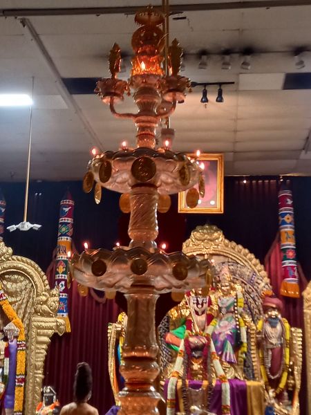 File:KAILASA-LOS-ANGELES--USA-2022-01-29-16HH6NsP7CgpIW4hE7sBHv12LTdsIV9W3.jpg