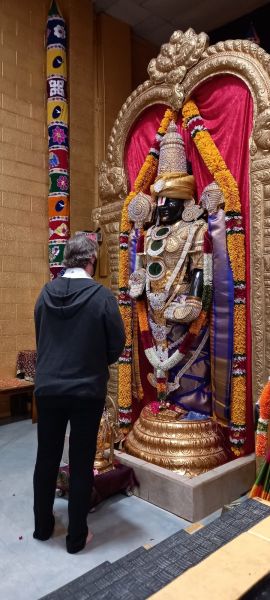 File:KAILASA-LOS-ANGELES--USA-2022-02-19-1rMOzKmFVLIEwHFU7ZbHX5s kKs8S1XI6.jpg