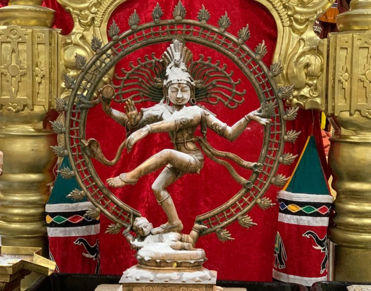 File:KAILASA-LOS-ANGELES--USA-2022-04-25-1SH2sDsQYYPQ 3j52HKNa4kQjEyncvrcV.jpg