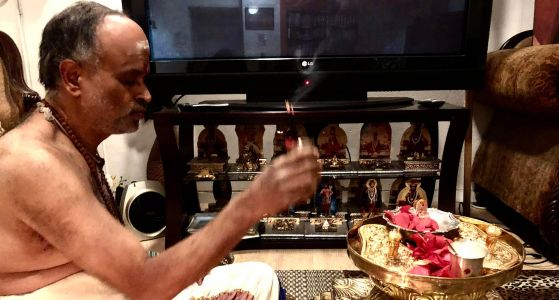 KAILASA-SAN-JOSE--USA-2022-02-22-12LY6OX-GvbnxrWWBa5 we-J8UIIWae-I.jpg