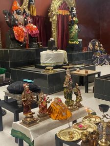 KAILASA-TORONTO--CANADA-2021-05-13-1OYBAu7AA3xEjE4PGKjoNZvhGJeFaF i .jpg