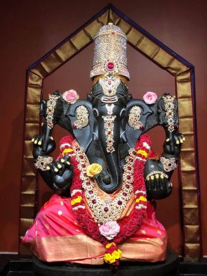 KailasaInHouston Ganesha.jpg