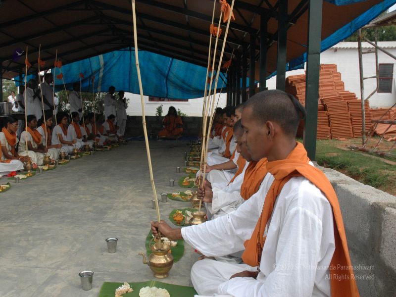 File:Nithyananda-Annalaya-2006-01-01-16p--BrWIRRjsPvU4hYIapY8ISwlbZFl5.jpg