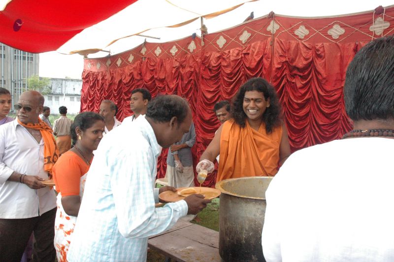 File:Nithyananda-Annalaya-2006-01-01-1AyeWjV rWc8tIF965ghfkGWoXjgWi-be.jpg