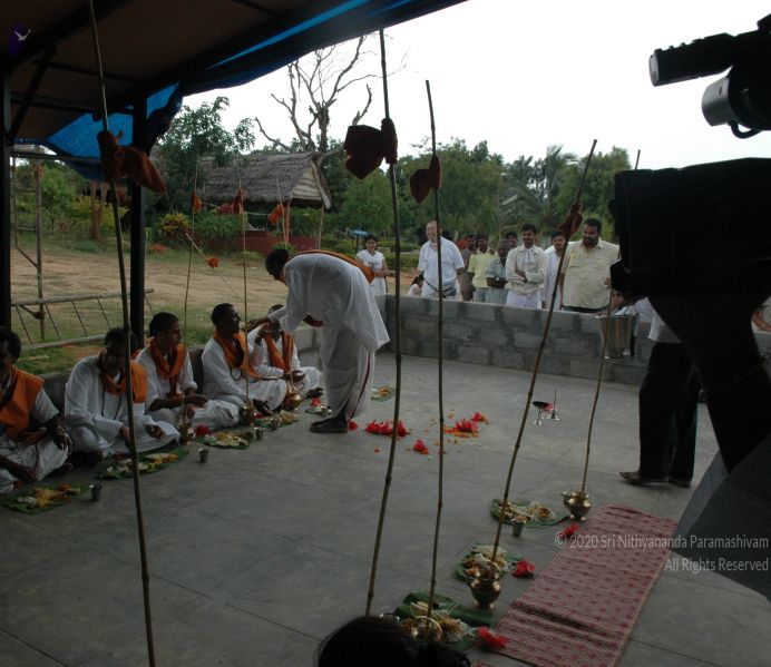 File:Nithyananda-Annalaya-2006-01-01-1BypbZ98ex0vdQh297CQw-0V5QmFKHtvQ.jpg