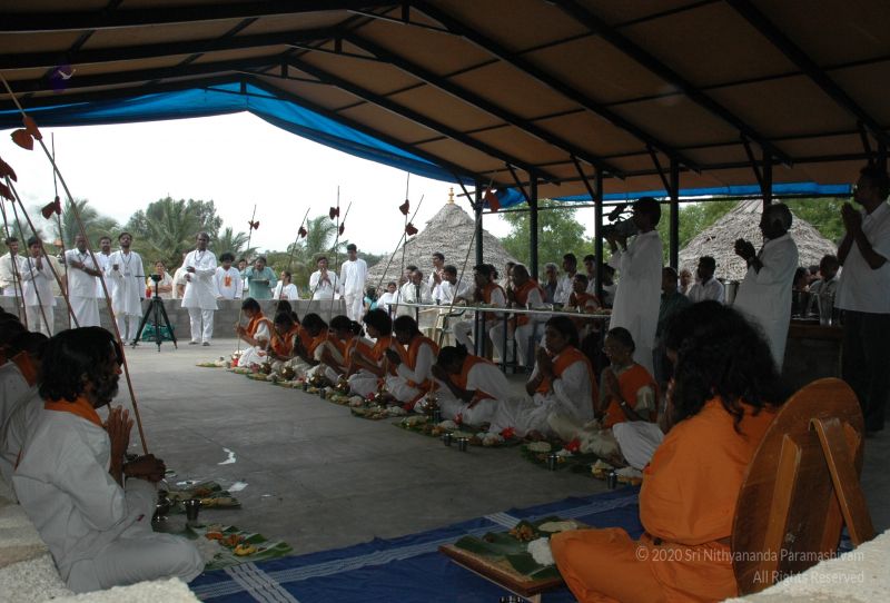 File:Nithyananda-Annalaya-2006-01-01-1KMyTDiBMihd2LzBvLnrd1ppg0DDH3phJ.jpg