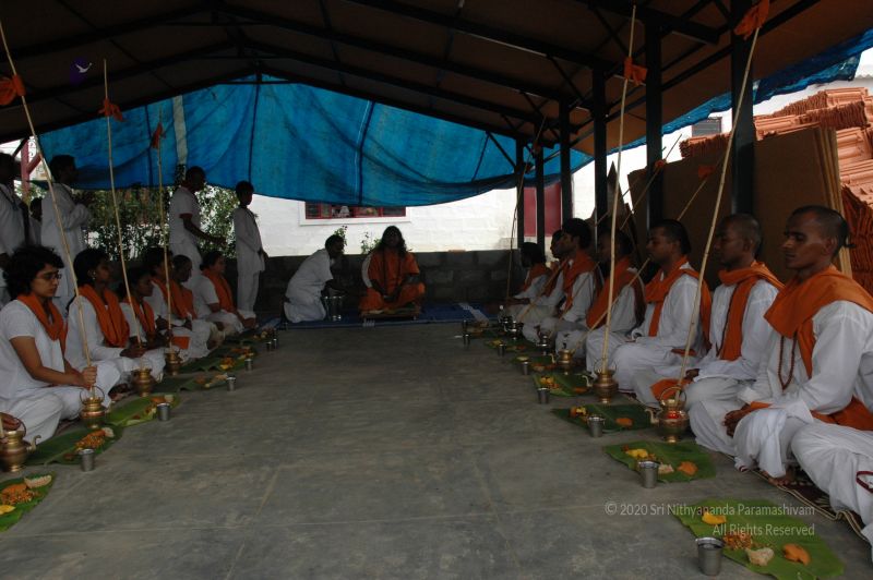 File:Nithyananda-Annalaya-2006-01-01-1 WhVtWPHo1whnZgC6LN-TzDr8gapbnNe.jpg