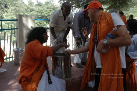 Nithyananda-Annalaya-2006-01-01-1i MkDwgMjhXuN1Y50xtr2z674waYmCZM.jpg