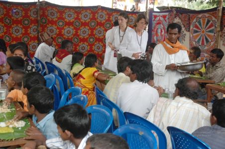 Nithyananda-Annalaya-2007-01-29-1aYGgoS6GcBVAb7 7vvbUJzeaBHjtwV16.jpg