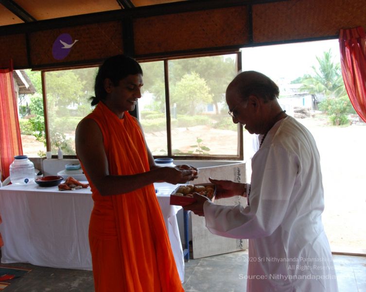 File:Nithyananda-Annalaya-2009-01-01-1c17pyAYPV30rX0gfCMgu4roTw-32glKS.jpg