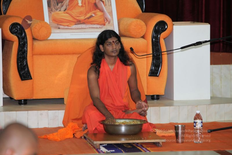 File:Nithyananda-Annalaya-2010-01-01-1APbm Yv dJF40OhGSs6zXbCo7Ftj q3u.jpg