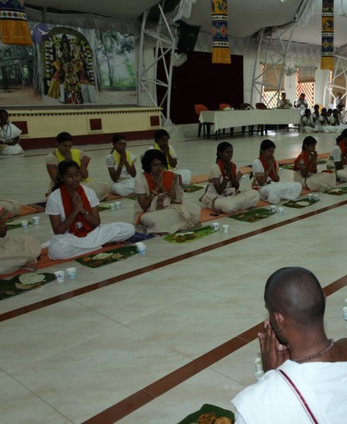 File:Nithyananda-Annalaya-2010-01-01-1iG6Y0gwDkZaAzg2YaUhoxYRipnGoRmU4.jpg