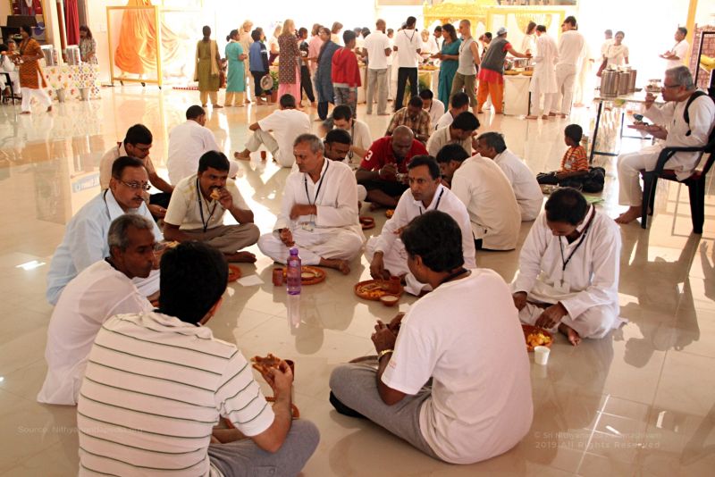 File:Nithyananda-Annalaya-2011-01-01-1YZeJyZZnaGPT0C vCbmLq02OnqSmJ1az.jpg