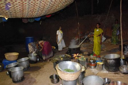 Nithyananda-Annalaya-2011-01-01-1 uDqDAT8k3Csx3nqyXY-N0YVOu8XMXMd.jpg