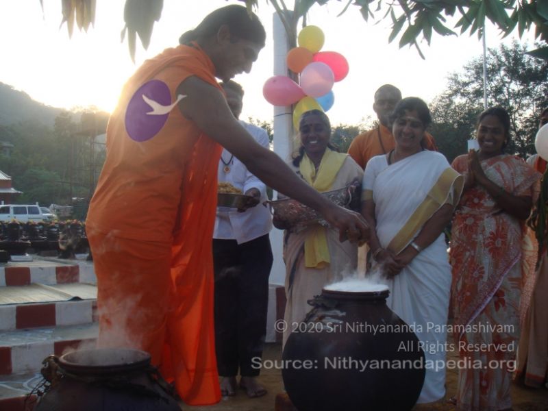 File:Nithyananda-Annalaya-2011-01-01-1rE3c6rQb8zlkXoCao0iKUUxKMATl5uBJ.jpg