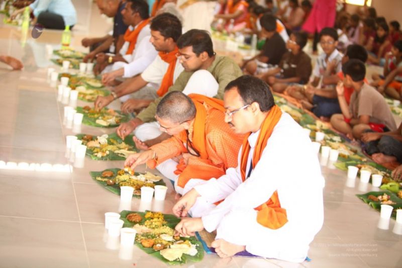 File:Nithyananda-Annalaya-2012-01-01-13tEFbbN3xJyA0An6Y17n2QkebW Bc86k.jpg