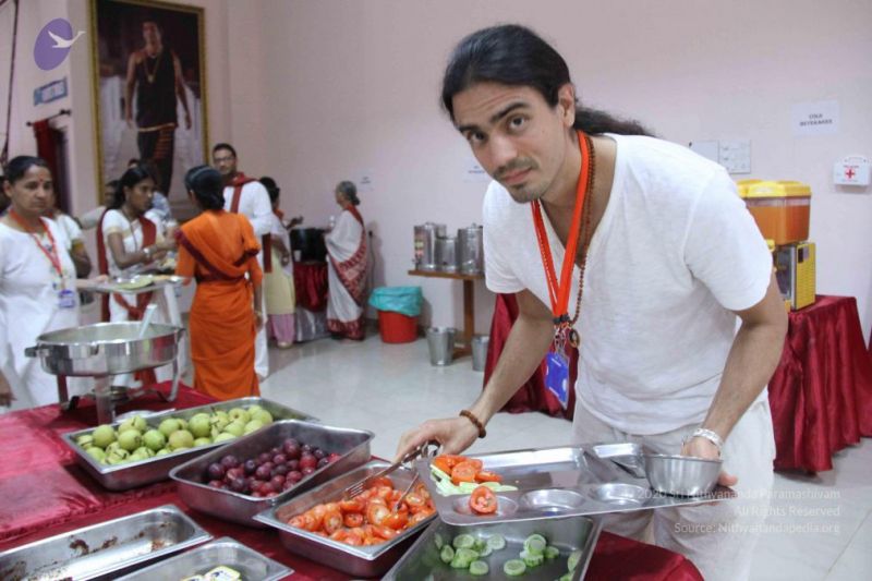 File:Nithyananda-Annalaya-2013-01-01-11l4SdhAwzX9vA3dwgdu1PCqv XVXX8qR.jpg