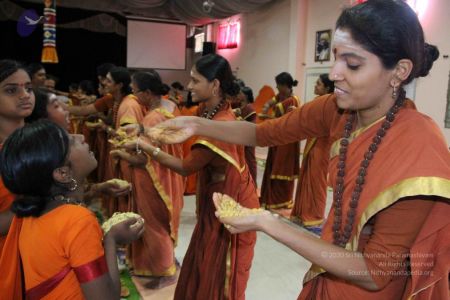 Nithyananda-Annalaya-2013-01-01-12ugy8C4sG5lzo QTtM66cUt0N08zHxcl.jpg