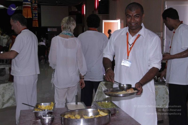 File:Nithyananda-Annalaya-2013-01-01-14BtOilCN7cLZAuC16fcl6dL4Cgfnfsq .jpg