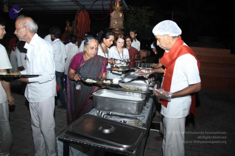 File:Nithyananda-Annalaya-2013-01-01-17xpLHfIzpTNw4bVVoC-v6TZR qGSL6I5.jpg
