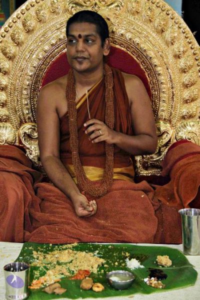 File:Nithyananda-Annalaya-2013-01-01-1CrxObsa0dEi24Vj6d410Nz56hpiCe0xn.jpg