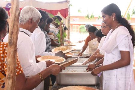 Nithyananda-Annalaya-2013-01-01-1GIflaCTgz3Cvrh9kFCbrm5EEgM4CF OC.jpg