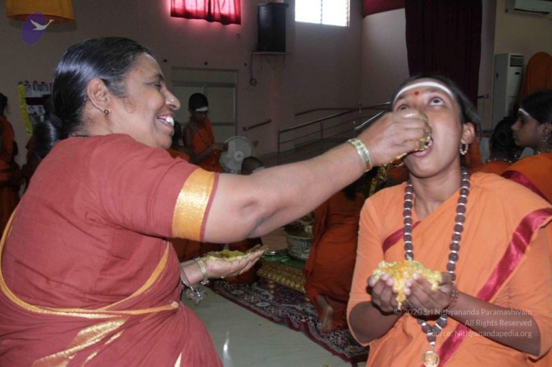 File:Nithyananda-Annalaya-2013-01-01-1GUUy00n2bkbQew2WHLhLRpuPi uIyLgy.jpg