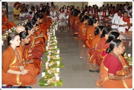 Nithyananda-Annalaya-2013-01-01-1JLs10-OmvKKsIoWIuFCLMndz3BJa0 2w.jpg