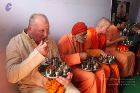 Nithyananda-Annalaya-2013-01-01-1i5k7EB1L3 lgvobFrK3JybVNjhSlUE1R.jpg