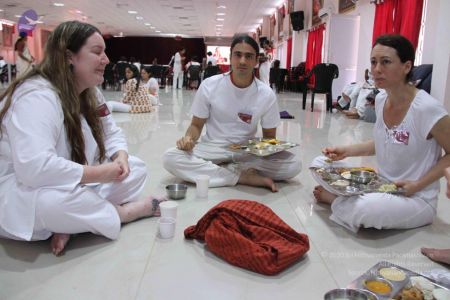 Nithyananda-Annalaya-2013-01-01-1wTmy88hFKT5fcuYH O3 7oUQSdxHuUL4.jpg