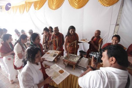 Nithyananda-Annalaya-2015-01-01-1Ex1a enVy1jRSl2 -lI2yaXu1Gr--W-F.jpg