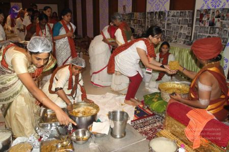 Nithyananda-Annalaya-2015-01-01-1dPfdeQxRsLd49vy3QzibNiBaD1w854vI.jpg