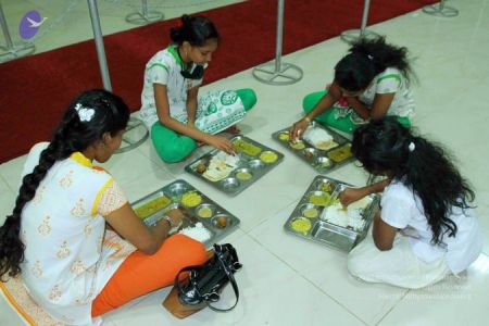 Nithyananda-Annalaya-2015-01-01-1tpUxiBNJhZfaTJVWNElFAEDueuo HWBp.jpg