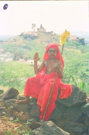 PavazhaKundru Sanyas Sitting.jpg