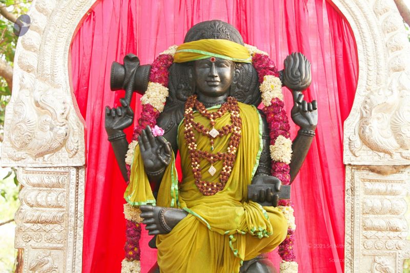 File:Temple-Visit-IMG 0771.jpg