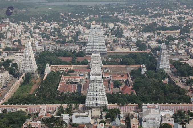 Temple Tirvannamalai Township 5Nov2006 20-36.jpg