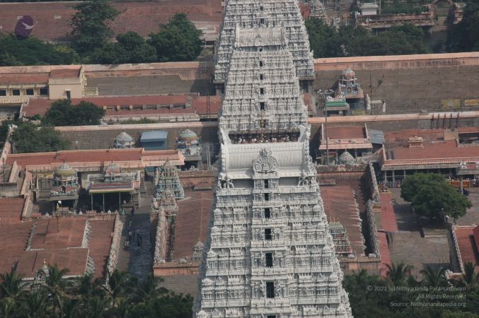 Temple Tirvannamalai Township 5Nov2006 25-41.jpg