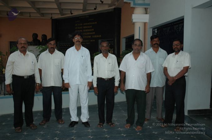 VDSJAINSCHOOL VDS Jain School Tiruvannamalai 4Nov2006 Teachers 2-29.jpg